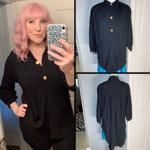 Comfy Chic, VINTAGE, gauzy blouse with gold buttons!!